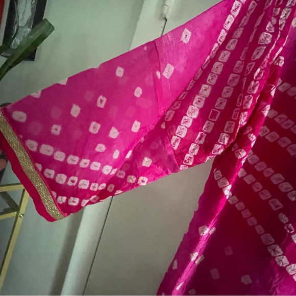 Indian Kurta with Dupatta and Pants (Plus Size) - Picture 4 of 8